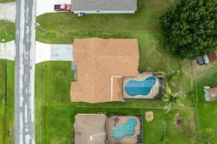 1025 Derbyshire Dr, Kissimmee, FL 34758 - Photo 30