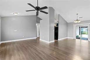 1025 Derbyshire Dr, Kissimmee, FL 34758 - Photo 4