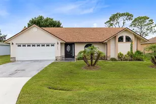 1025 Derbyshire Dr, Kissimmee, FL 34758 - Photo 1