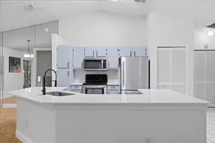5513 Caurus Ct, Orlando, FL 32808 - Photo 10