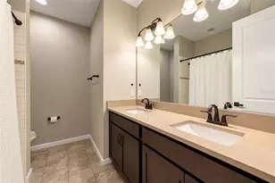 203 Sangmon Ct, Groveland, FL 34736 - Photo 32