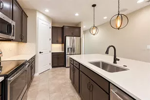 203 Sangmon Ct, Groveland, FL 34736 - Photo 12