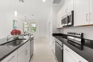817 S Locust Ave, Sanford, FL 32771 - Photo 8