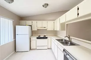 9911 Burl Way, Orlando, FL 32817 - Photo 4