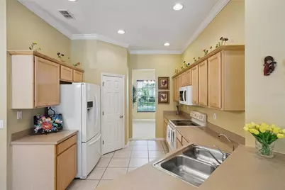 1040 Kersfield Circle, Lake Mary, FL 32746 - Photo 16