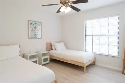 1085 Indian Ridge Trl E, Kissimmee, FL 34747 - Photo 16