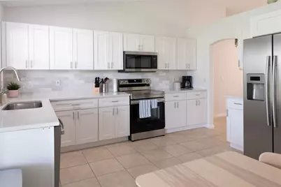 1085 Indian Ridge Trl E, Kissimmee, FL 34747 - Photo 4