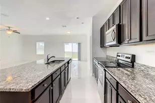 1025 Margot Ln, Lake Wales, FL 33853 - Photo 6