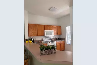 1055 Park Ridge Circle, Kissimmee, FL 34746 - Photo 4