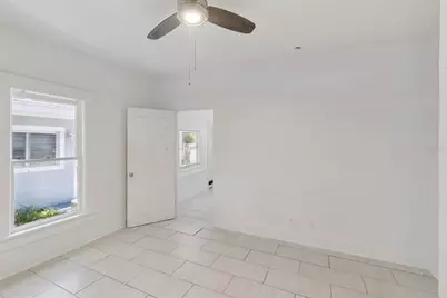 1743 Yale Street S, Saint Petersburg, FL 33712 - Photo 26