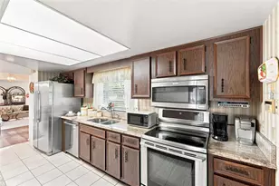 14 Madeira Ave, Orlando, FL 32825 - Photo 8