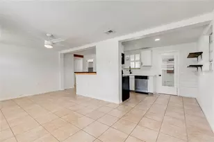 4181 Chestnut Dr, Mount Dora, FL 32757 - Photo 2