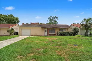 10145 Bluff Ct, Orlando, FL 32821 - Photo 2