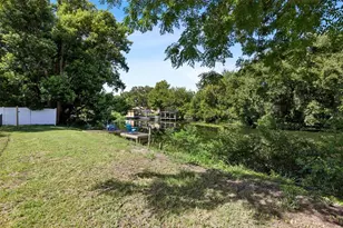 27821 Lois Dr, Tavares, FL 32778 - Photo 32