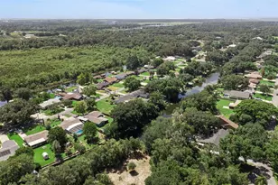 27821 Lois Dr, Tavares, FL 32778 - Photo 44