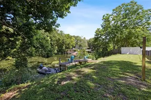 27821 Lois Dr, Tavares, FL 32778 - Photo 34