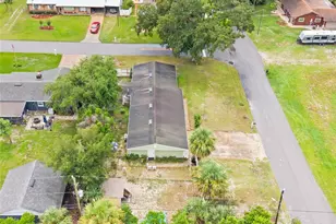 105 Mirror Dr, Sanford, FL 32773 - Photo 8