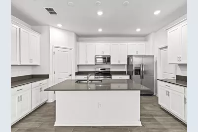 2952 Armstrong Avenue, Clermont, FL 34714 - Photo 2
