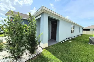 2375 Brassie Ct, Winter Haven, FL 33884 - Photo 2