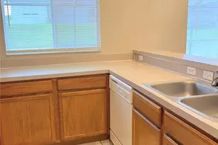 509 Hillcrest Dr, Davenport, FL 33897 - Photo 8