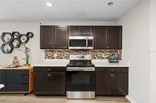 3075 Fieldwood Cir, Saint Cloud, FL 34772 - Photo 4