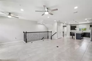 588 Piazza Point, Oviedo, FL 32765 - Photo 4