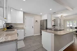 2907 Vine St, Orlando, FL 32806 - Photo 2