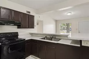 1015 Emeralda Rd, Orlando, FL 32808 - Photo 6