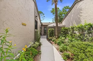 407 Meadowood Blvd, Fern Park, FL 32730 - Photo 2
