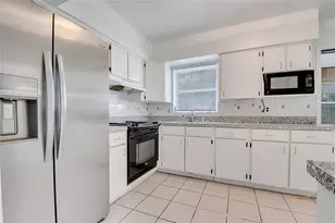 1040 San Luis Dr, Orlando, FL 32807 - Photo 12
