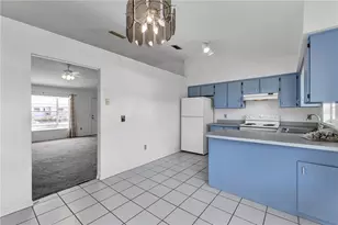 2944 Estill St, Deltona, FL 32738 - Photo 16