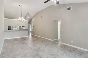 3244 Laurel Dale Dr, Tampa, FL 33618 - Photo 6