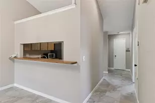 3244 Laurel Dale Dr, Tampa, FL 33618 - Photo 10