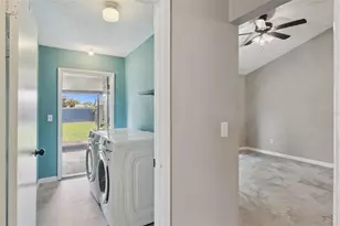 3244 Laurel Dale Dr, Tampa, FL 33618 - Photo 22