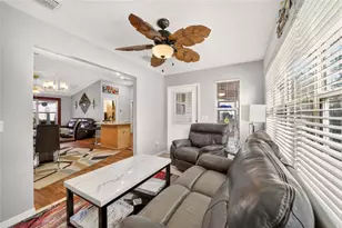 1563 Hollyberry Pl, The Villages, FL 32162 - Photo 18