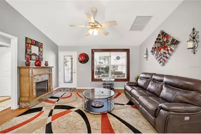 1563 Hollyberry Place, The Villages, FL 32162 - Photo 20