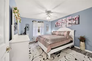 1563 Hollyberry Pl, The Villages, FL 32162 - Photo 22