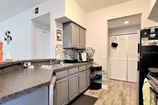 6025 Westgate Dr, Orlando, FL 32835 - Photo 10