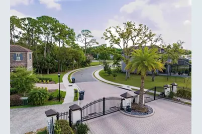 7849 Marsh Pointe Drive, Tampa, FL 33635 - Photo 2
