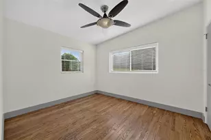 1317 Cloverlawn Ave, Orlando, FL 32806 - Photo 14