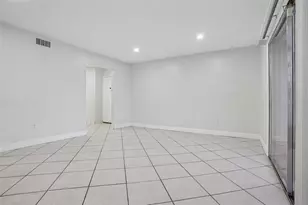 546 Orange Dr, Altamonte Springs, FL 32701 - Photo 4
