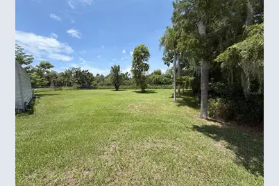 3707 36th Street E, Bradenton, FL 34208 - Photo 4