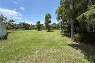 3707 36th St E, Bradenton, FL 34208 - Photo 4