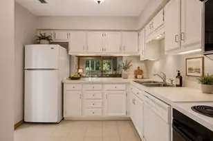5314 Indian Creek Dr, Orlando, FL 32811 - Photo 10
