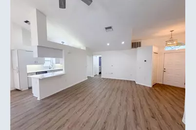 9454 Mississippi Run, Weeki Wachee, FL 34613 - Photo 8