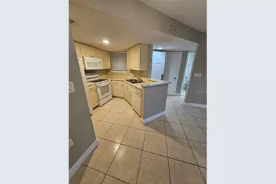 1908 Lake Atriums Circle #15, Orlando, FL 32839 - Photo 8