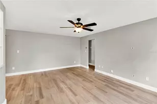 5556 Memorial Dr, Orlando, FL 32821 - Photo 6