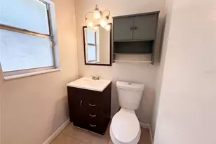 7018 Lynwood Dr, Tampa, FL 33637 - Photo 6