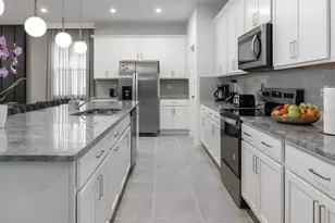 9199 Breeze Mist Ter, Davenport, FL 33897 - Photo 6