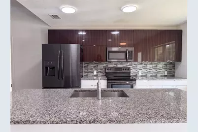 2840 S Shade Avenue, Sarasota, FL 34239 - Photo 6